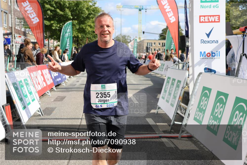 15.09.2024 - PSD Bank Halbmarathon Strokosch-Dieckow http://msf.ph/oto/7090938 15.09.2024 12:51:29 Ziel 2355 meine-sportfotos.de