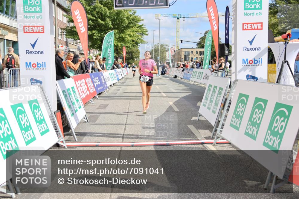 15.09.2024 - PSD Bank Halbmarathon Strokosch-Dieckow http://msf.ph/oto/7091041 15.09.2024 12:55:23 Ziel 3210 meine-sportfotos.de