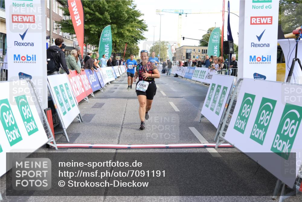 15.09.2024 - PSD Bank Halbmarathon Strokosch-Dieckow http://msf.ph/oto/7091191 15.09.2024 13:00:36 Ziel 2433, 2435, 2830 meine-sportfotos.de