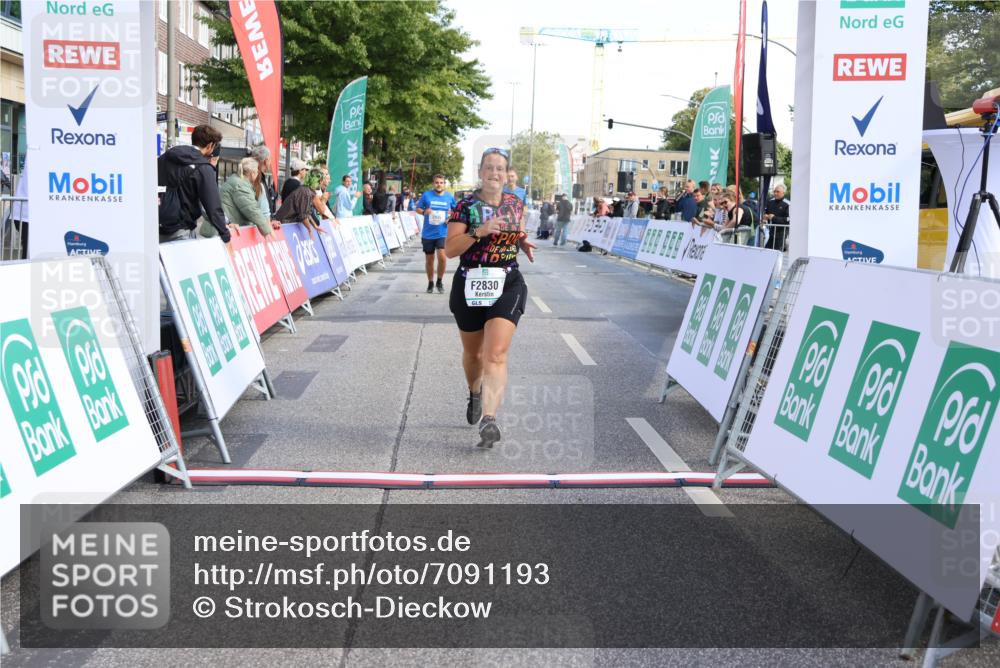 15.09.2024 - PSD Bank Halbmarathon Strokosch-Dieckow http://msf.ph/oto/7091193 15.09.2024 13:00:36 Ziel 2433, 2435, 2830 meine-sportfotos.de