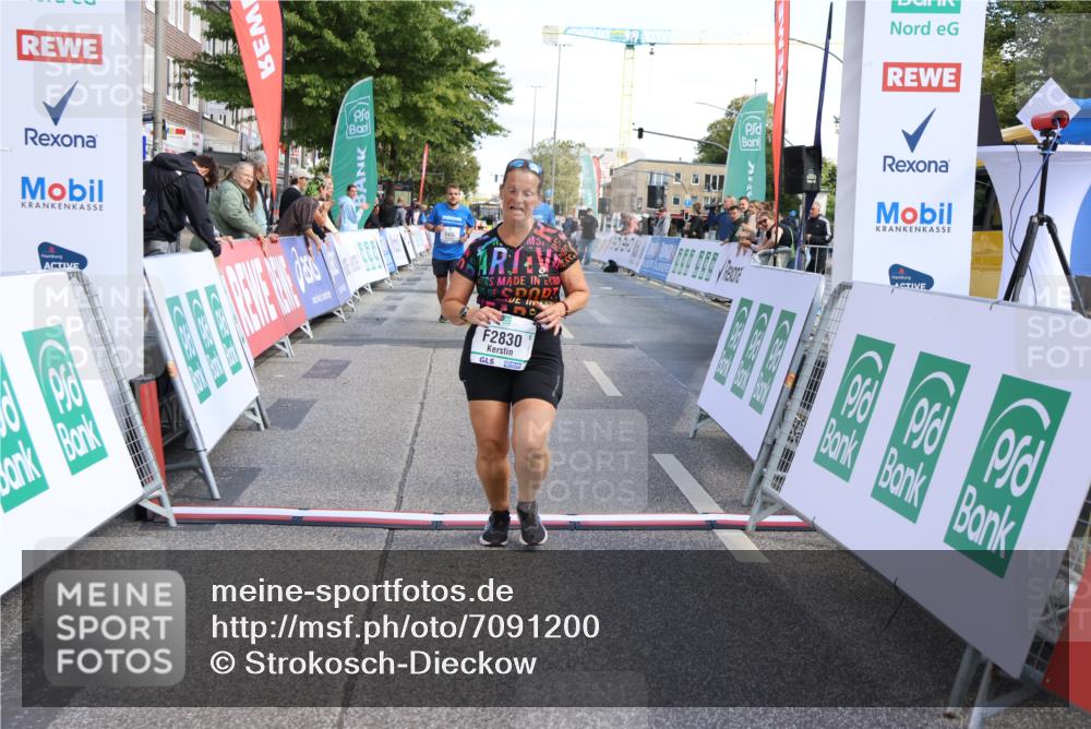 15.09.2024 - PSD Bank Halbmarathon Strokosch-Dieckow http://msf.ph/oto/7091200 15.09.2024 13:00:37 Ziel 2433, 2435, 2830 meine-sportfotos.de