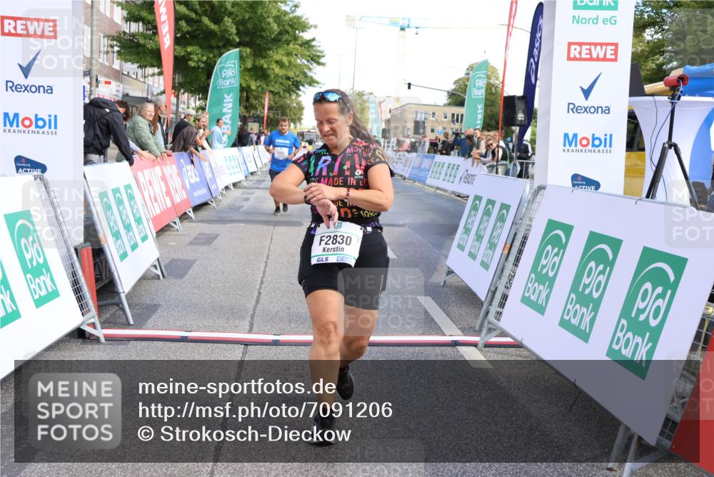 15.09.2024 - PSD Bank Halbmarathon Strokosch-Dieckow http://msf.ph/oto/7091206 15.09.2024 13:00:37 Ziel 2433, 2435, 2830 meine-sportfotos.de