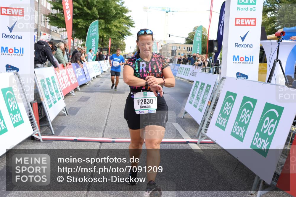 15.09.2024 - PSD Bank Halbmarathon Strokosch-Dieckow http://msf.ph/oto/7091209 15.09.2024 13:00:38 Ziel 2433, 2435, 2830 meine-sportfotos.de