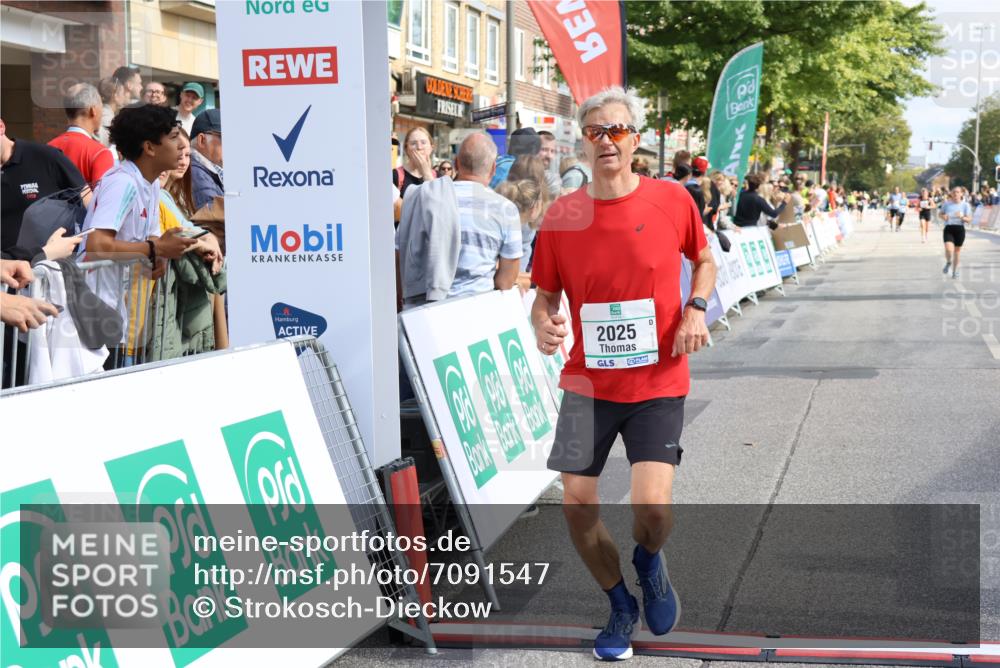15.09.2024 - PSD Bank Halbmarathon Strokosch-Dieckow http://msf.ph/oto/7091547 15.09.2024 12:20:06 Ziel 2025, 2903, 3394, 3436, 3440 meine-sportfotos.de