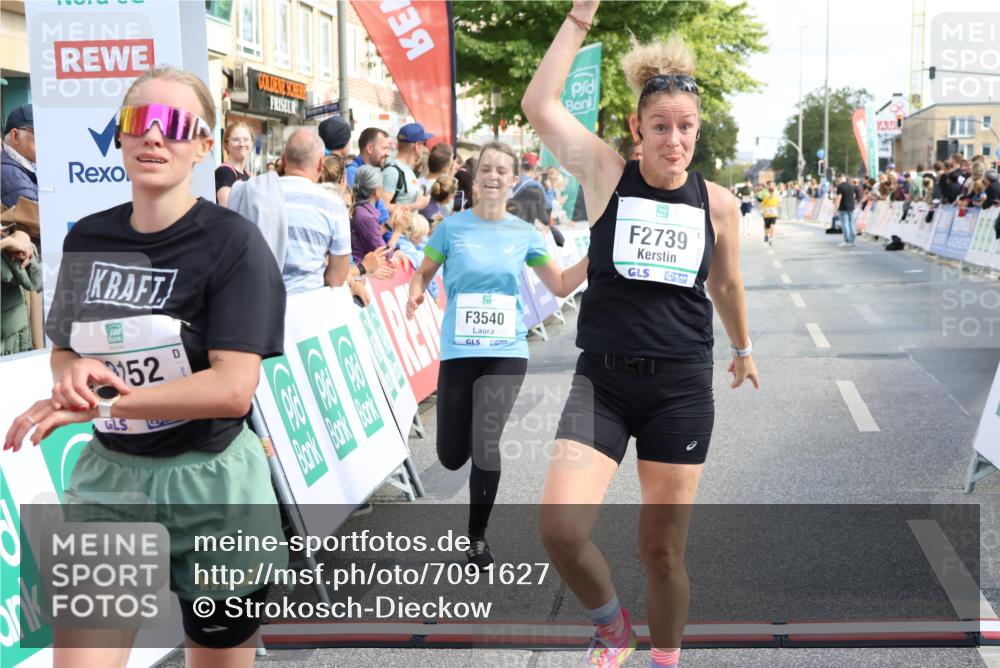 15.09.2024 - PSD Bank Halbmarathon Strokosch-Dieckow http://msf.ph/oto/7091627 15.09.2024 12:20:26 Ziel 2215, 2295, 2739, 3085, 3152, 3440, 3540 meine-sportfotos.de