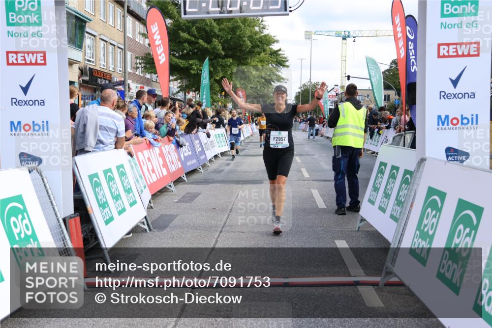 15.09.2024 - PSD Bank Halbmarathon Strokosch-Dieckow http://msf.ph/oto/7091753 15.09.2024 12:21:00 Ziel 2128, 2325, 2957, 3032 meine-sportfotos.de