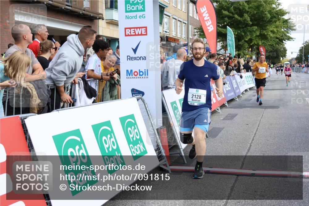 15.09.2024 - PSD Bank Halbmarathon Strokosch-Dieckow http://msf.ph/oto/7091815 15.09.2024 12:21:06 Ziel 2070, 2128, 2325, 2957, 3032, 3248 meine-sportfotos.de