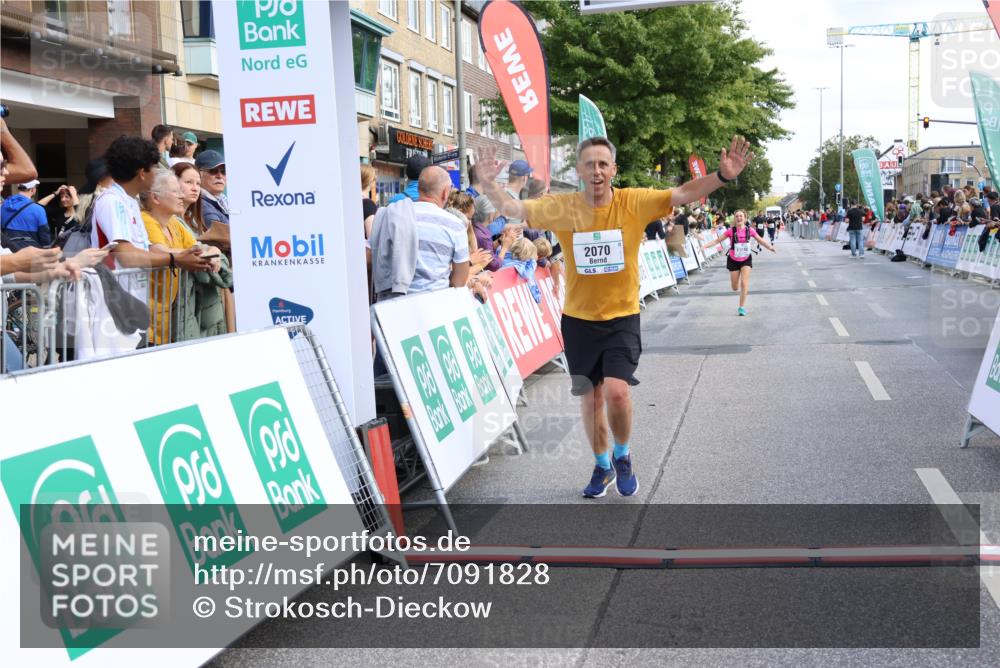 15.09.2024 - PSD Bank Halbmarathon Strokosch-Dieckow http://msf.ph/oto/7091828 15.09.2024 12:21:09 Ziel 2070, 2128, 2957, 3248 meine-sportfotos.de