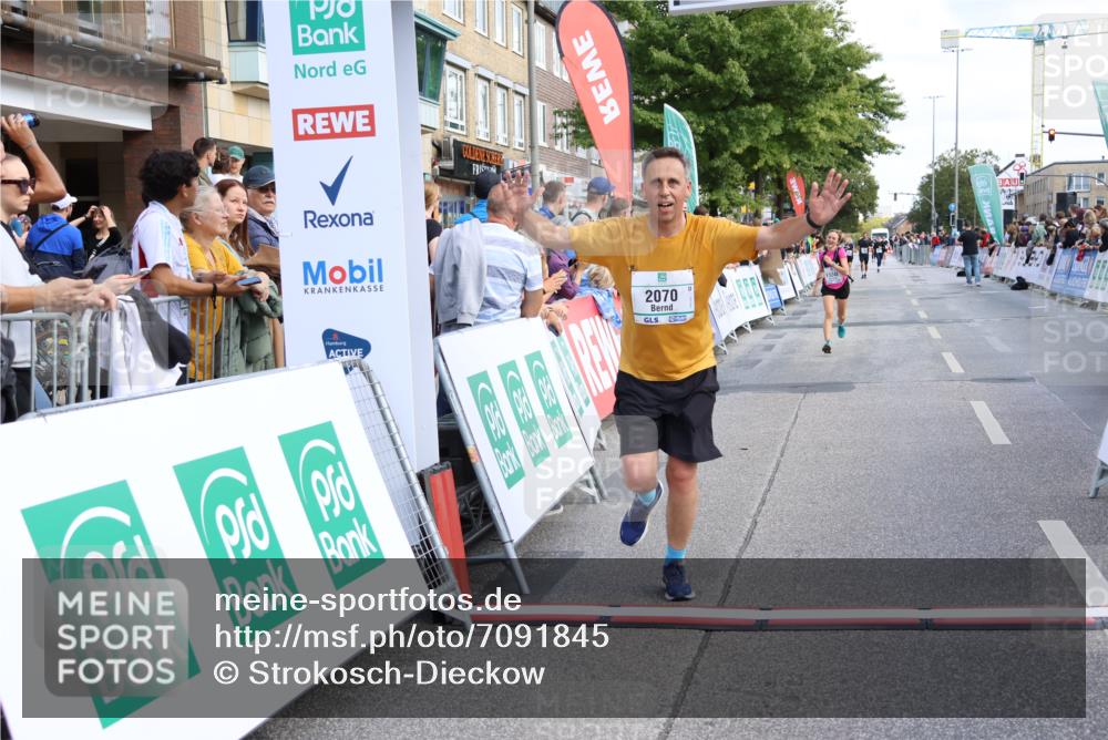 15.09.2024 - PSD Bank Halbmarathon Strokosch-Dieckow http://msf.ph/oto/7091845 15.09.2024 12:21:09 Ziel 2070, 2128, 2957, 3248 meine-sportfotos.de