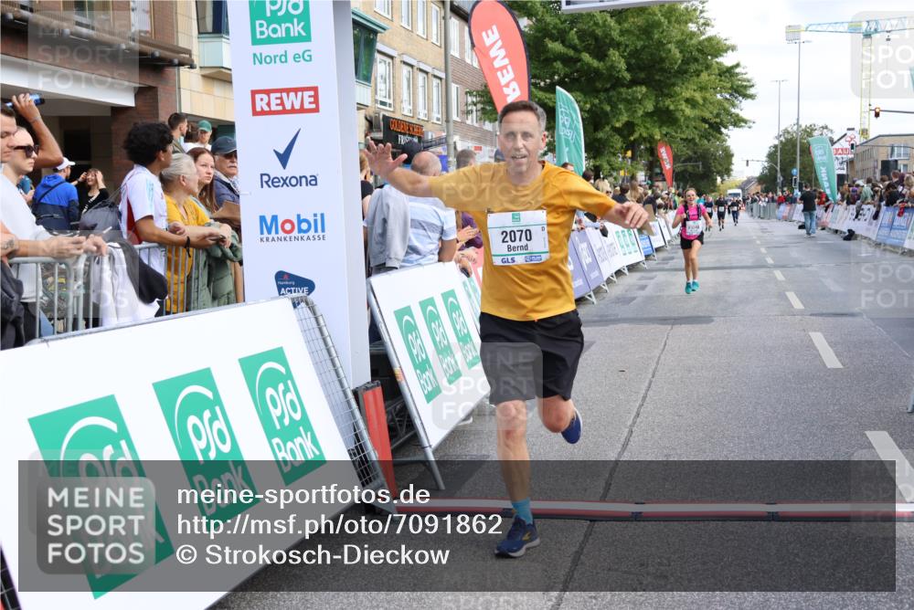 15.09.2024 - PSD Bank Halbmarathon Strokosch-Dieckow http://msf.ph/oto/7091862 15.09.2024 12:21:10 Ziel 2070, 2128, 2957, 3248 meine-sportfotos.de