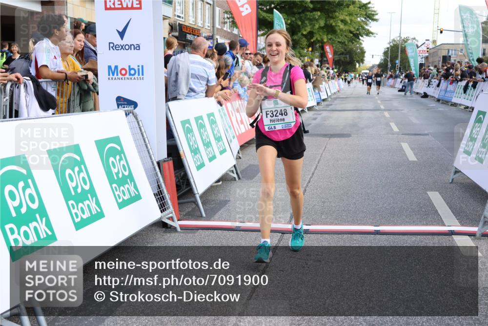 15.09.2024 - PSD Bank Halbmarathon Strokosch-Dieckow http://msf.ph/oto/7091900 15.09.2024 12:21:14 Ziel 2070, 2128, 3248 meine-sportfotos.de