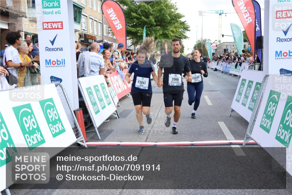 15.09.2024 - PSD Bank Halbmarathon Strokosch-Dieckow http://msf.ph/oto/7091914 15.09.2024 12:21:29 Ziel 2066, 3047, 3285 meine-sportfotos.de
