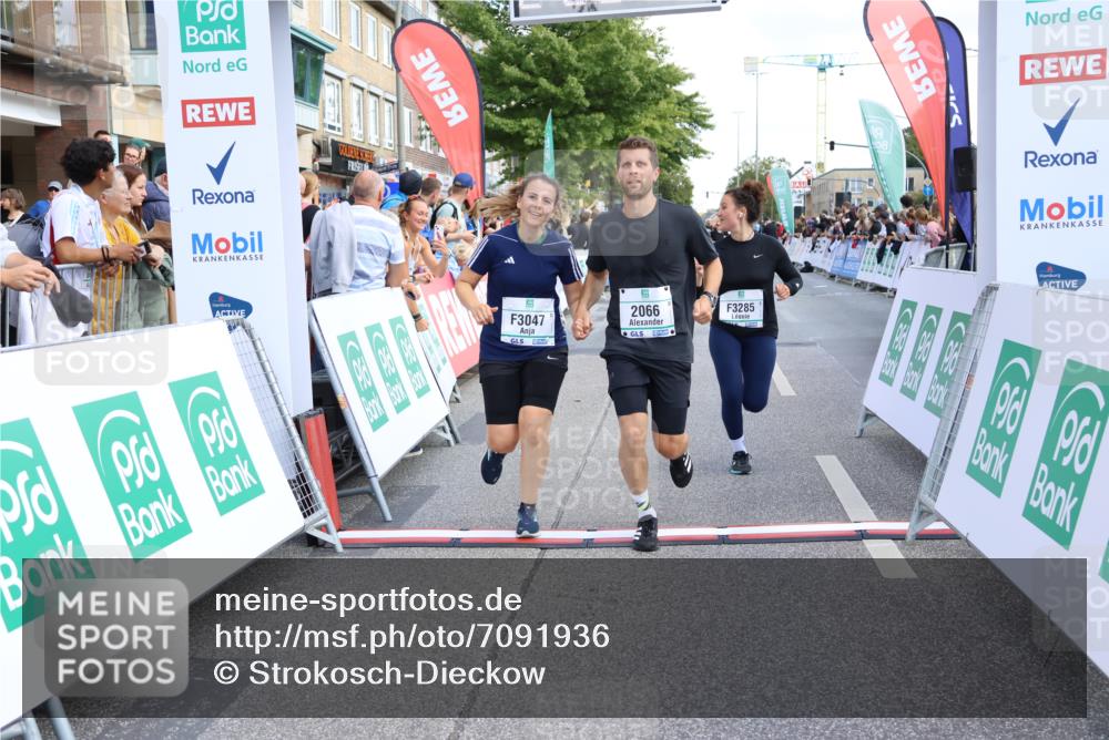 15.09.2024 - PSD Bank Halbmarathon Strokosch-Dieckow http://msf.ph/oto/7091936 15.09.2024 12:21:29 Ziel 2066, 3047, 3285 meine-sportfotos.de