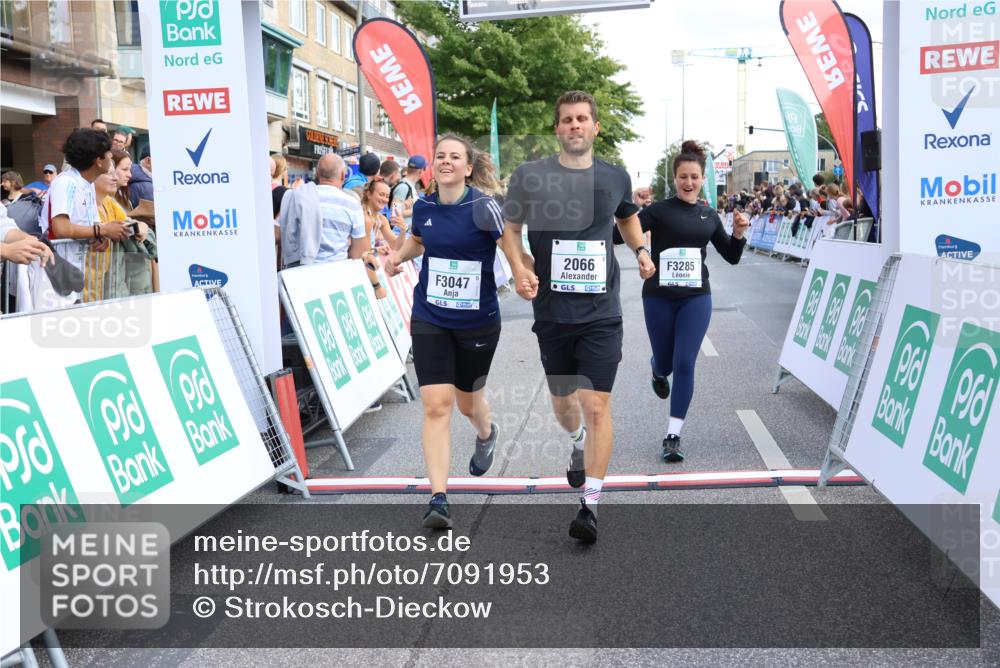 15.09.2024 - PSD Bank Halbmarathon Strokosch-Dieckow http://msf.ph/oto/7091953 15.09.2024 12:21:29 Ziel 2066, 3047, 3285 meine-sportfotos.de
