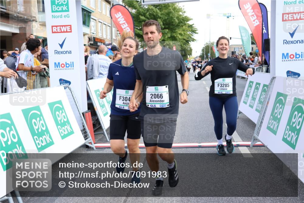 15.09.2024 - PSD Bank Halbmarathon Strokosch-Dieckow http://msf.ph/oto/7091983 15.09.2024 12:21:30 Ziel 2066, 3047, 3285 meine-sportfotos.de