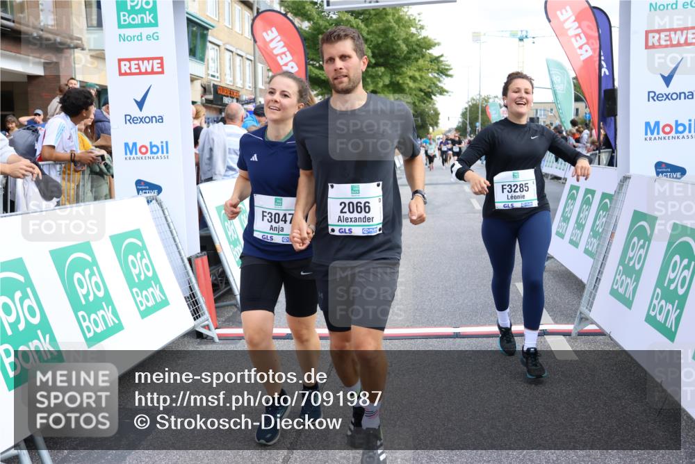 15.09.2024 - PSD Bank Halbmarathon Strokosch-Dieckow http://msf.ph/oto/7091987 15.09.2024 12:21:30 Ziel 2066, 3047, 3285 meine-sportfotos.de