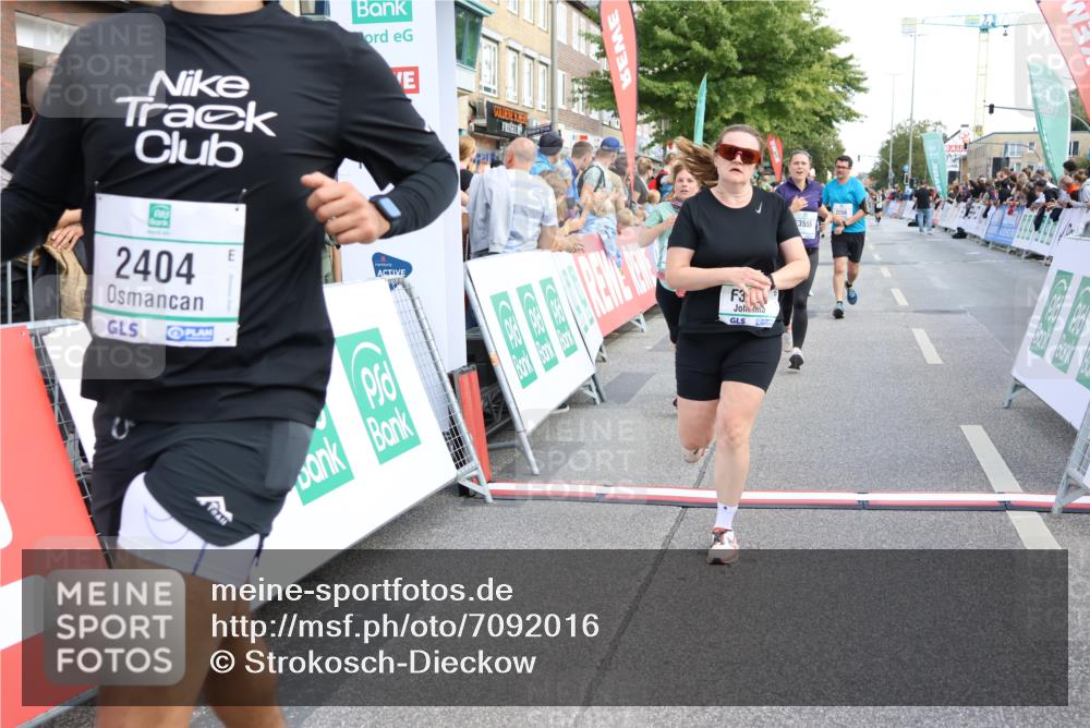 15.09.2024 - PSD Bank Halbmarathon Strokosch-Dieckow http://msf.ph/oto/7092016 15.09.2024 12:21:40 Ziel 2066, 2256, 2379, 2404, 2698, 3047, 3069, 3285, 3555 meine-sportfotos.de