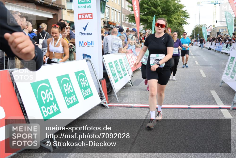 15.09.2024 - PSD Bank Halbmarathon Strokosch-Dieckow http://msf.ph/oto/7092028 15.09.2024 12:21:40 Ziel 2066, 2256, 2379, 2404, 2698, 3047, 3069, 3285, 3555 meine-sportfotos.de