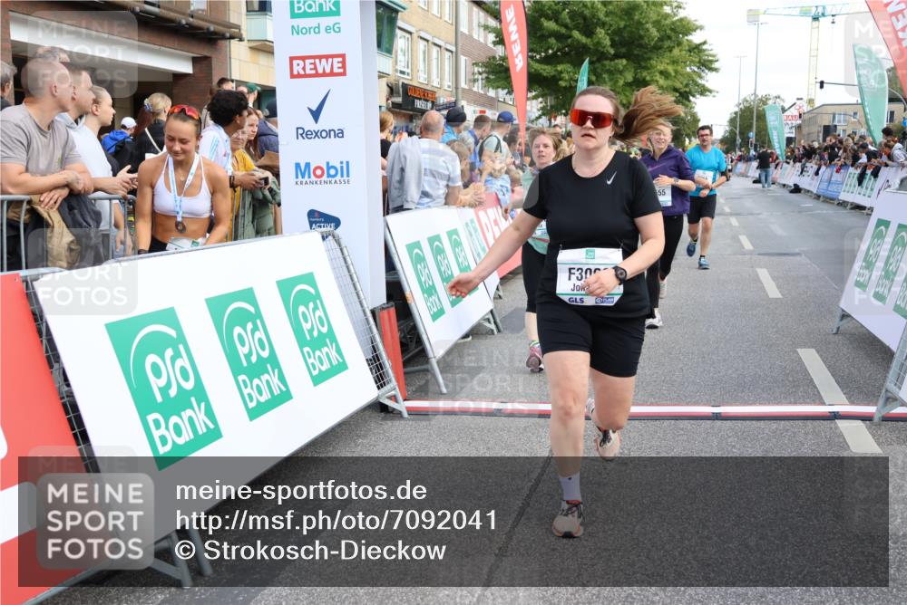 15.09.2024 - PSD Bank Halbmarathon Strokosch-Dieckow http://msf.ph/oto/7092041 15.09.2024 12:21:40 Ziel 2066, 2256, 2379, 2404, 2698, 3047, 3069, 3285, 3555 meine-sportfotos.de