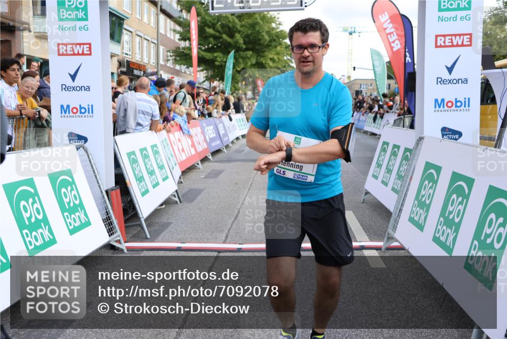 15.09.2024 - PSD Bank Halbmarathon Strokosch-Dieckow http://msf.ph/oto/7092078 15.09.2024 12:21:44 Ziel 2254, 2256, 2379, 2404, 2698, 3069, 3555 meine-sportfotos.de
