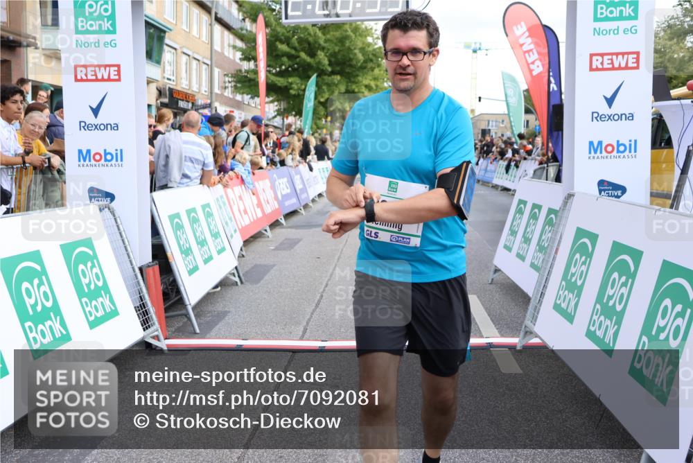 15.09.2024 - PSD Bank Halbmarathon Strokosch-Dieckow http://msf.ph/oto/7092081 15.09.2024 12:21:44 Ziel 2254, 2256, 2379, 2404, 2698, 3069, 3555 meine-sportfotos.de