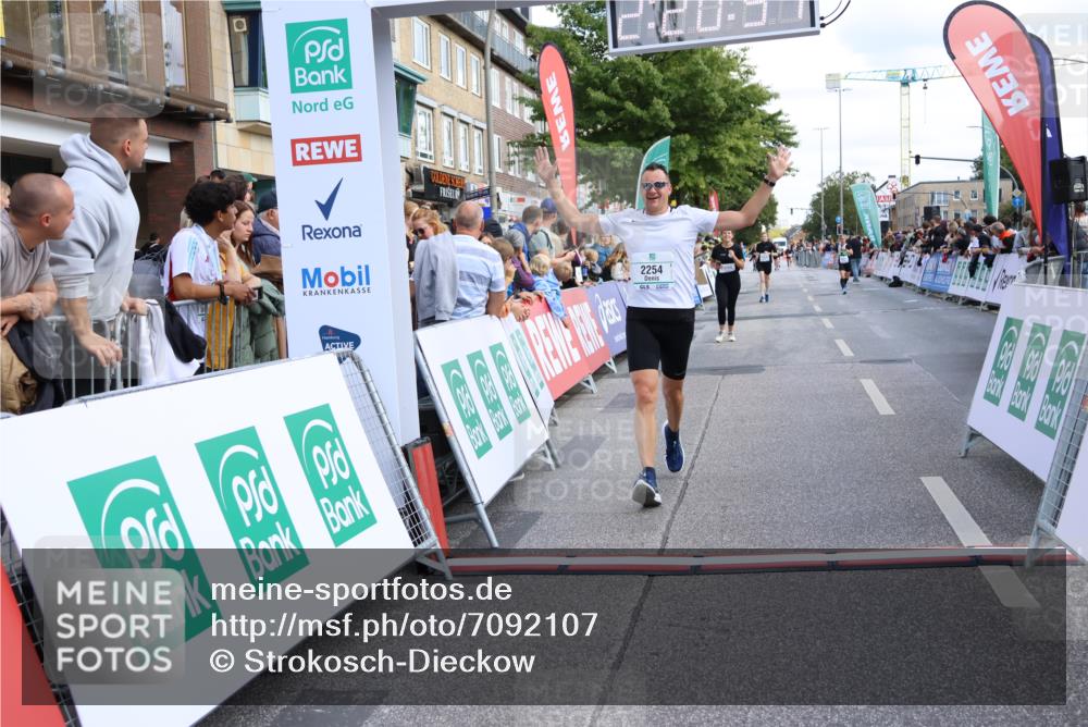 15.09.2024 - PSD Bank Halbmarathon Strokosch-Dieckow http://msf.ph/oto/7092107 15.09.2024 12:21:48 Ziel 2254, 2256, 2379, 2404, 2698, 3069, 3269, 3555 meine-sportfotos.de