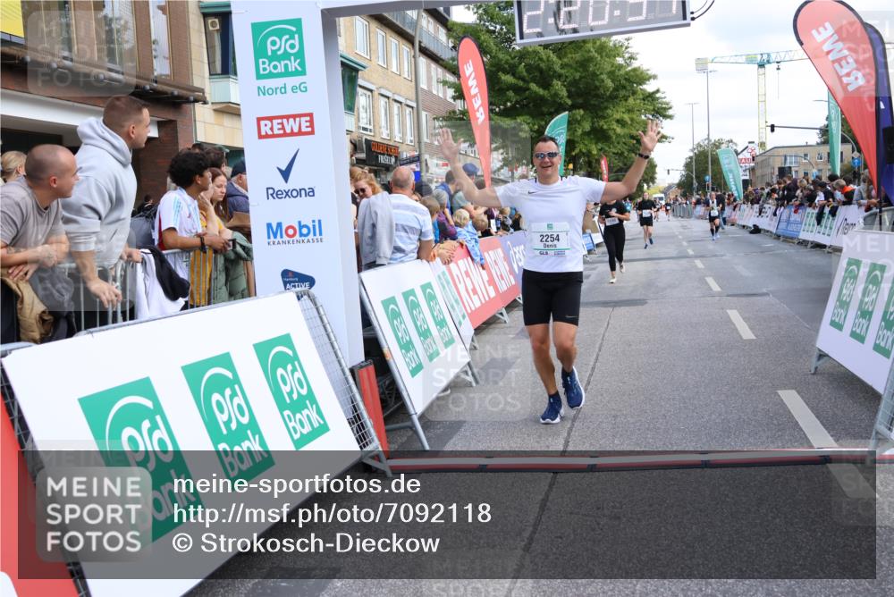 15.09.2024 - PSD Bank Halbmarathon Strokosch-Dieckow http://msf.ph/oto/7092118 15.09.2024 12:21:48 Ziel 2254, 2256, 2379, 2404, 2698, 3069, 3269, 3555 meine-sportfotos.de