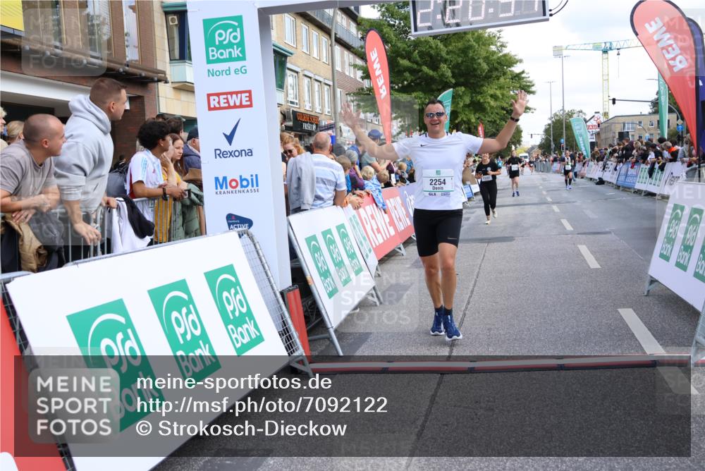 15.09.2024 - PSD Bank Halbmarathon Strokosch-Dieckow http://msf.ph/oto/7092122 15.09.2024 12:21:48 Ziel 2254, 2256, 2379, 2404, 2698, 3069, 3269, 3555 meine-sportfotos.de