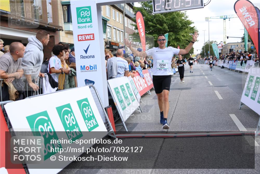 15.09.2024 - PSD Bank Halbmarathon Strokosch-Dieckow http://msf.ph/oto/7092127 15.09.2024 12:21:48 Ziel 2254, 2256, 2379, 2404, 2698, 3069, 3269, 3555 meine-sportfotos.de