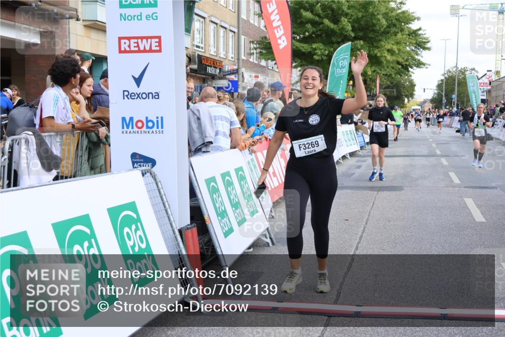 15.09.2024 - PSD Bank Halbmarathon Strokosch-Dieckow http://msf.ph/oto/7092139 15.09.2024 12:21:53 Ziel 2254, 2256, 2379, 2951, 3269, 3275, 3555 meine-sportfotos.de