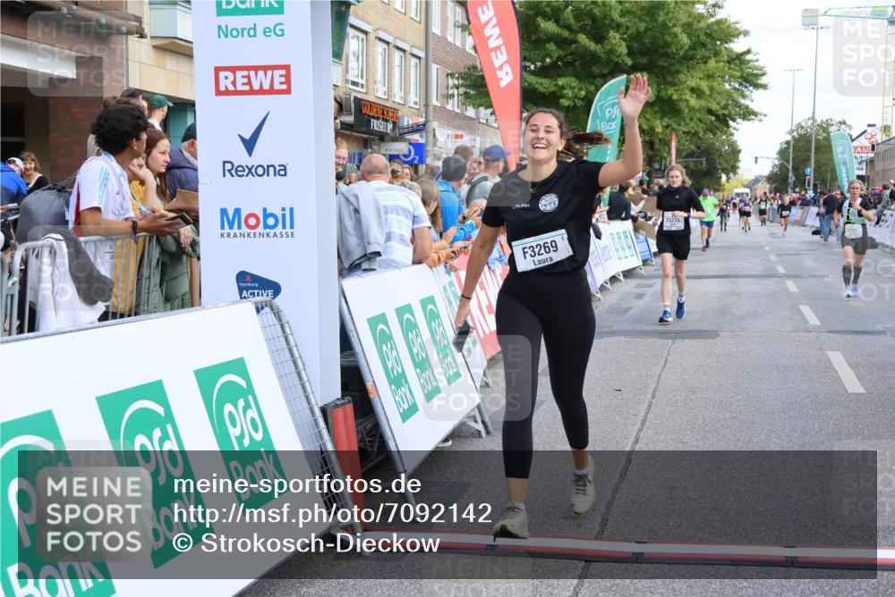 15.09.2024 - PSD Bank Halbmarathon Strokosch-Dieckow http://msf.ph/oto/7092142 15.09.2024 12:21:53 Ziel 2254, 2256, 2379, 2951, 3269, 3275, 3555 meine-sportfotos.de