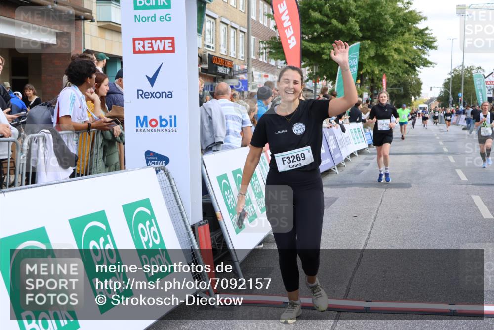 15.09.2024 - PSD Bank Halbmarathon Strokosch-Dieckow http://msf.ph/oto/7092157 15.09.2024 12:21:54 Ziel 2254, 2256, 2379, 2951, 3269, 3275 meine-sportfotos.de