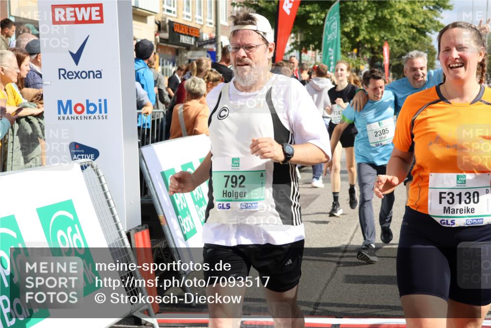 15.09.2024 - PSD Bank Halbmarathon Strokosch-Dieckow http://msf.ph/oto/7093517 15.09.2024 12:17:30 Ziel 792, 1596, 2270, 2305, 2306, 2931, 2932, 3130, 3250, 3403, 3425, 3507 meine-sportfotos.de