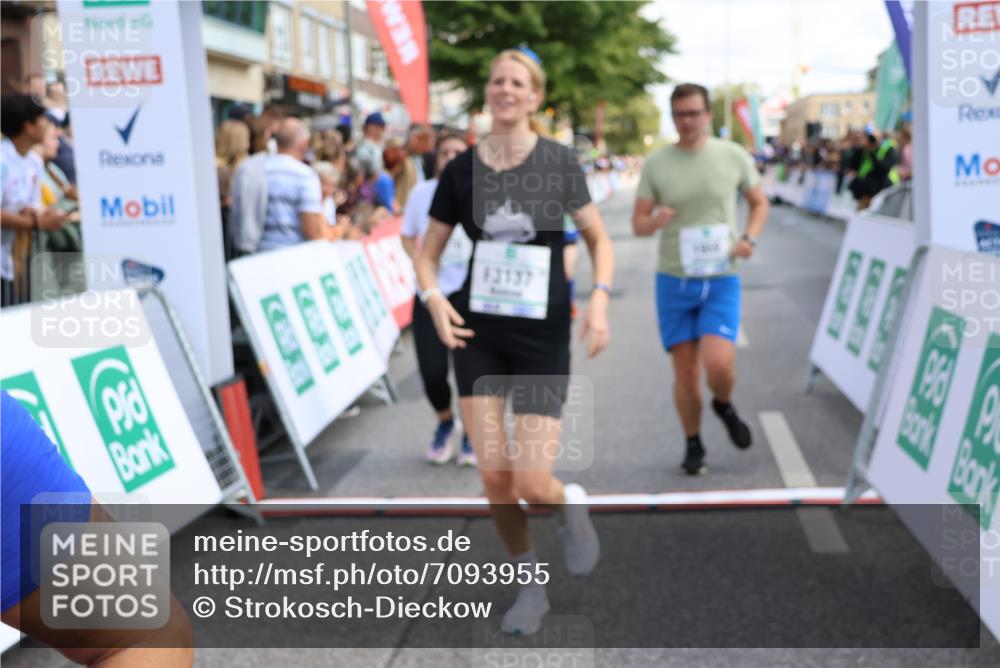15.09.2024 - PSD Bank Halbmarathon Strokosch-Dieckow http://msf.ph/oto/7093955 15.09.2024 12:18:20 Ziel 789, 1959, 2169, 2298, 2762, 2916, 2971, 2991, 3070, 3084, 3137, 3208, 3382, 3498 meine-sportfotos.de