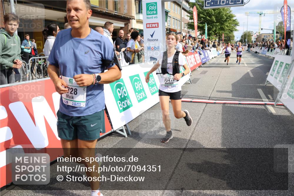15.09.2024 - PSD Bank Halbmarathon Strokosch-Dieckow http://msf.ph/oto/7094351 15.09.2024 12:19:20 Ziel 1728, 1729, 2149, 2412, 2821, 3106, 3258, 3419, 3446, 3447, 3500, 3561 meine-sportfotos.de