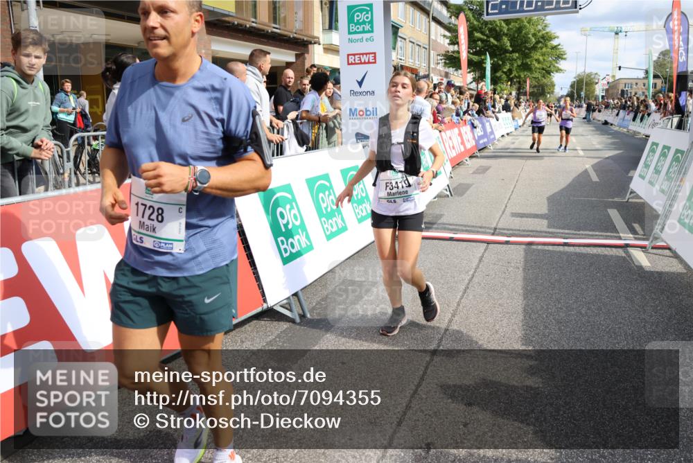 15.09.2024 - PSD Bank Halbmarathon Strokosch-Dieckow http://msf.ph/oto/7094355 15.09.2024 12:19:21 Ziel 1728, 1729, 2149, 2412, 2821, 3106, 3258, 3419, 3446, 3447, 3500, 3561 meine-sportfotos.de