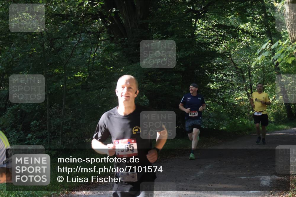 22.09.2024 - 32. Volkslauf durch das schöne Alstertal Luisa Fischer http://msf.ph/oto/7101574 22.09.2024 10:20:07 Laufen 1565, 1547, 1591 meine-sportfotos.de