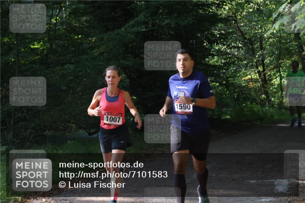 22.09.2024 - 32. Volkslauf durch das schöne Alstertal Luisa Fischer http://msf.ph/oto/7101583 22.09.2024 10:20:18 Laufen 1007, 1590, 1606 meine-sportfotos.de