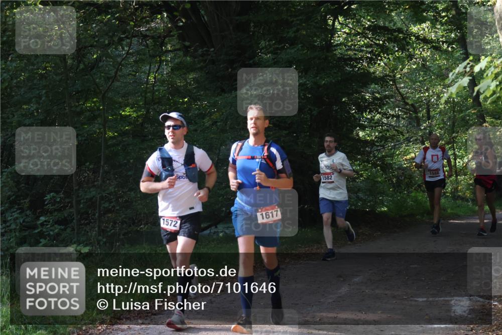 22.09.2024 - 32. Volkslauf durch das schöne Alstertal Luisa Fischer http://msf.ph/oto/7101646 22.09.2024 10:21:34 Laufen 1572, 1617, 1582, 1588 meine-sportfotos.de