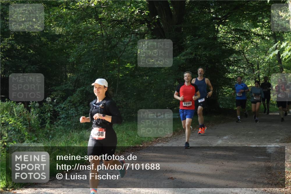 22.09.2024 - 32. Volkslauf durch das schöne Alstertal Luisa Fischer http://msf.ph/oto/7101688 22.09.2024 10:22:13 Laufen 008, 1690, 1587, 1592, 1020, 1600, 1596 meine-sportfotos.de