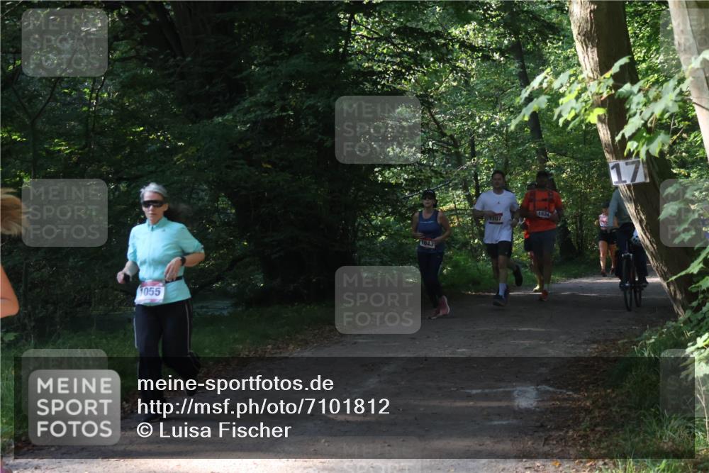 22.09.2024 - 32. Volkslauf durch das schöne Alstertal Luisa Fischer http://msf.ph/oto/7101812 22.09.2024 10:24:05 Laufen 1055, 1043, 1707, 1624, 1025, 17 meine-sportfotos.de