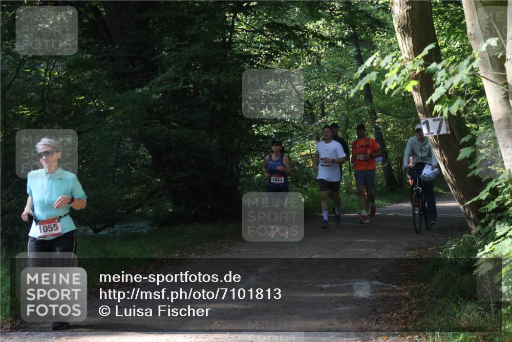 22.09.2024 - 32. Volkslauf durch das schöne Alstertal Luisa Fischer http://msf.ph/oto/7101813 22.09.2024 10:24:05 Laufen 1055, 1043, 16 meine-sportfotos.de
