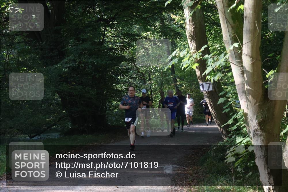 22.09.2024 - 32. Volkslauf durch das schöne Alstertal Luisa Fischer http://msf.ph/oto/7101819 22.09.2024 10:24:15 Laufen 1651, 035, 1710, 17, 1647 meine-sportfotos.de