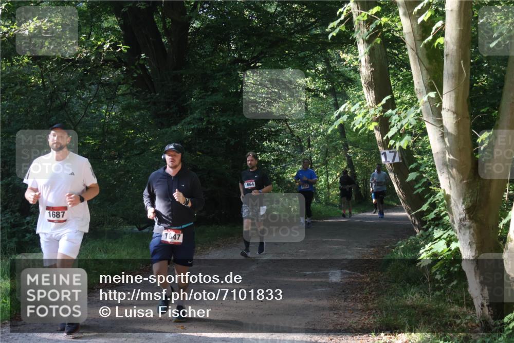 22.09.2024 - 32. Volkslauf durch das schöne Alstertal Luisa Fischer http://msf.ph/oto/7101833 22.09.2024 10:24:24 Laufen 1687, 1647, 1664 meine-sportfotos.de