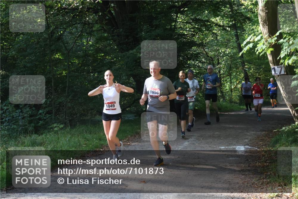 22.09.2024 - 32. Volkslauf durch das schöne Alstertal Luisa Fischer http://msf.ph/oto/7101873 22.09.2024 10:25:32 Laufen 1656, 1057, 1629, 1049, 164, 1036 meine-sportfotos.de