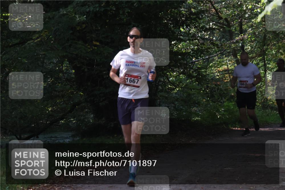 22.09.2024 - 32. Volkslauf durch das schöne Alstertal Luisa Fischer http://msf.ph/oto/7101897 22.09.2024 10:26:09 Laufen 2011, 1667, 1662 meine-sportfotos.de
