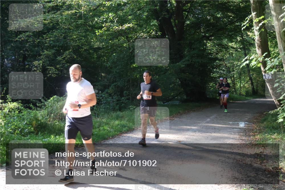 22.09.2024 - 32. Volkslauf durch das schöne Alstertal Luisa Fischer http://msf.ph/oto/7101902 22.09.2024 10:26:16 Laufen 1716, 1041 meine-sportfotos.de