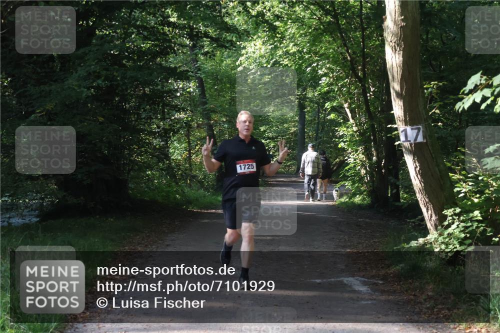 22.09.2024 - 32. Volkslauf durch das schöne Alstertal Luisa Fischer http://msf.ph/oto/7101929 22.09.2024 10:28:01 Laufen 1725 meine-sportfotos.de