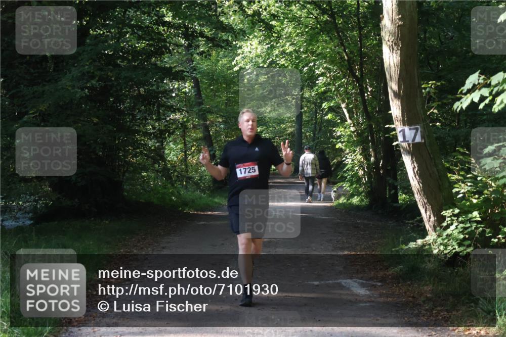 22.09.2024 - 32. Volkslauf durch das schöne Alstertal Luisa Fischer http://msf.ph/oto/7101930 22.09.2024 10:28:01 Laufen 1725, 17 meine-sportfotos.de