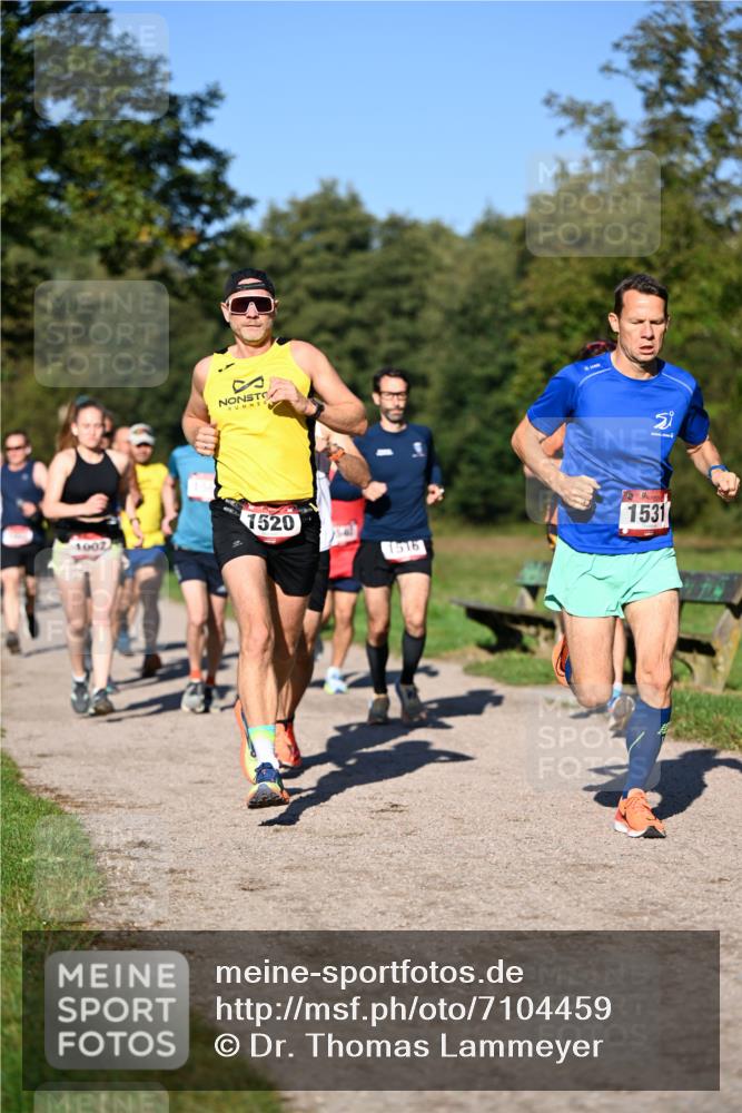 22.09.2024 - 32. Volkslauf durch das schöne Alstertal Dr. Thomas Lammeyer http://msf.ph/oto/7104459 22.09.2024 10:05:08 Laufen 1002, 1520, 1516, 1531 meine-sportfotos.de